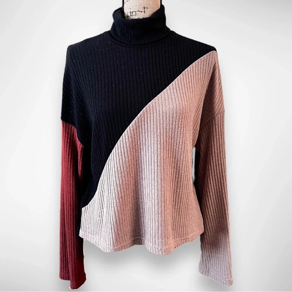 SHEIN Women's Color Block Cropped Turtleneck Sweater Medium | EUC